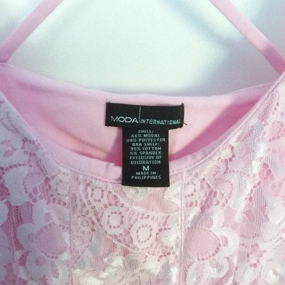 Moda International pink tank top with shelf bra and lace detail size medium - Picture 3 of 4